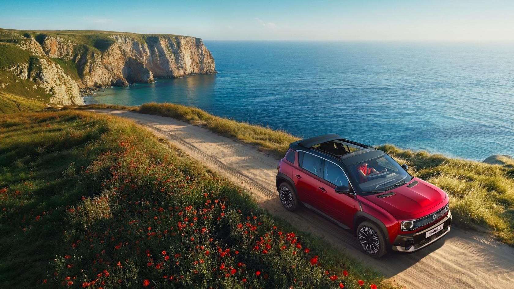 Noua versiune Renault 4 E-Tech Plein Sud vine cu plafon din pânză retractabil disponibile acum