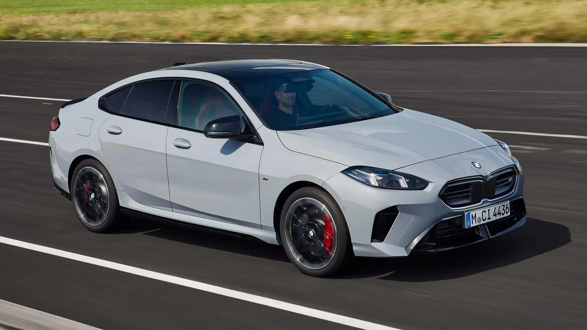 BMW Seria 2 EV o să fie oferit doar în versiunea sedan