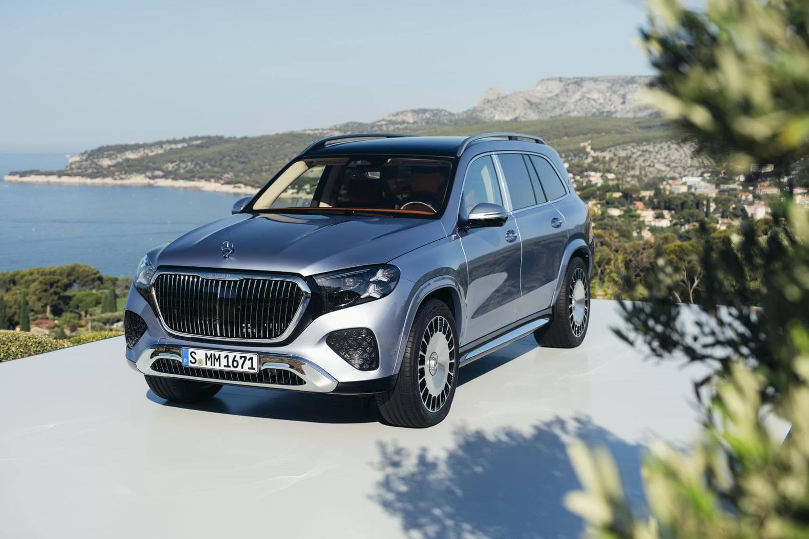 Noul Mercedes-Maybach GLS: SUV-ul de lux primește mai multă putere și o cabină și mai rafinată