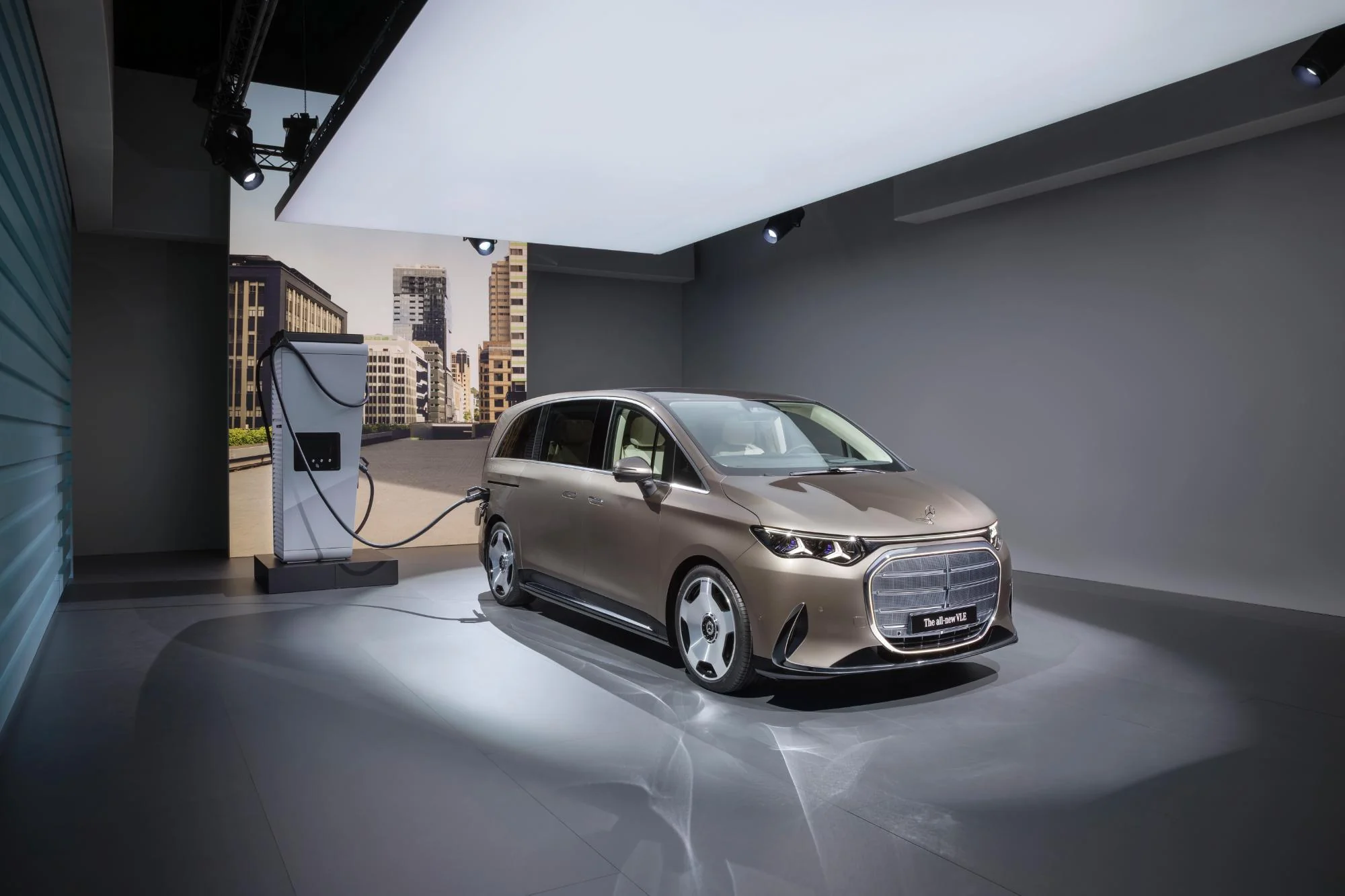 Mercedes-Benz VLE: noul model electric care înlocuiește Clasa V