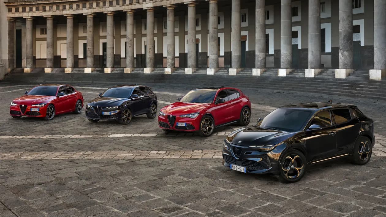 Alfa Romeo adaugă o notă "aurie" în toate modelele cu edițiile speciale Intensa