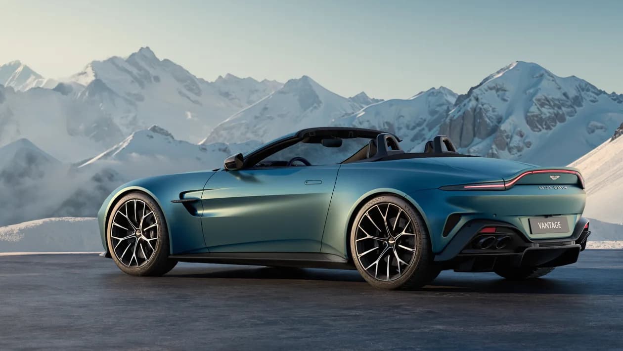 Noul Aston Martin Vantage Roadster dezvăluit cu un motor V8 twin-turbo de 656 CP