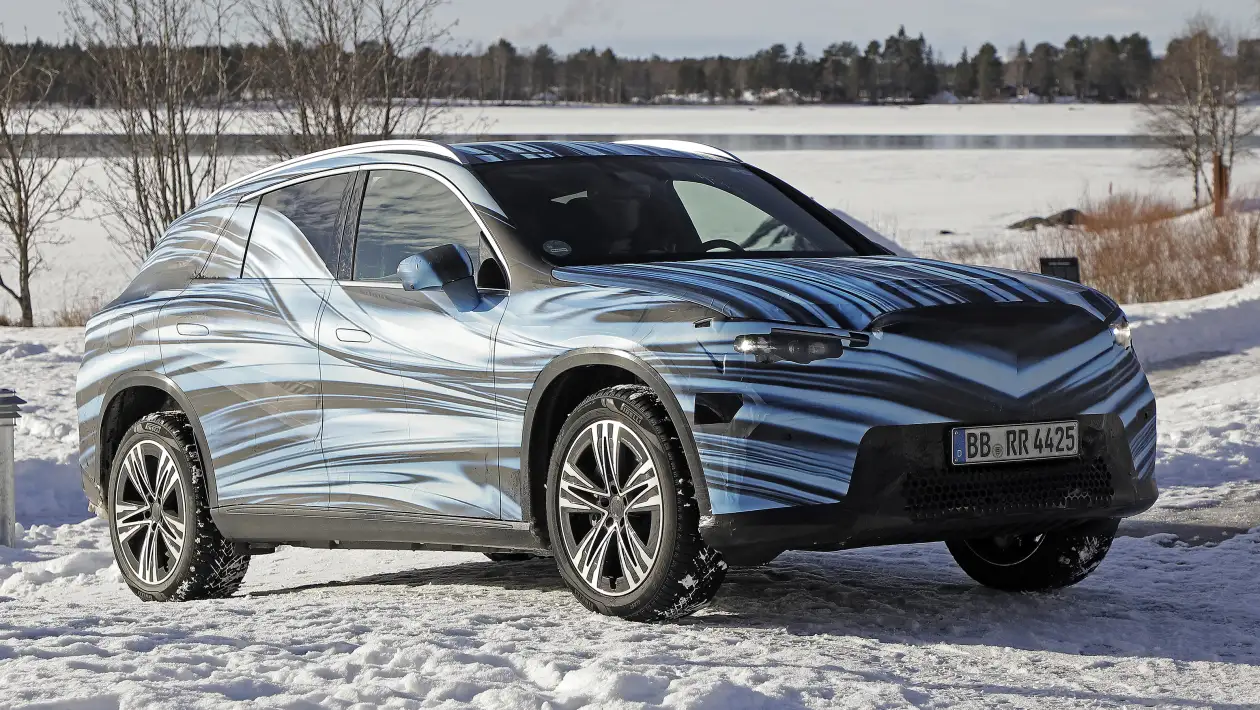 Noul Mercedes GLC electric va sosi în 2026, umplând golul lăsat de vechiul EQC