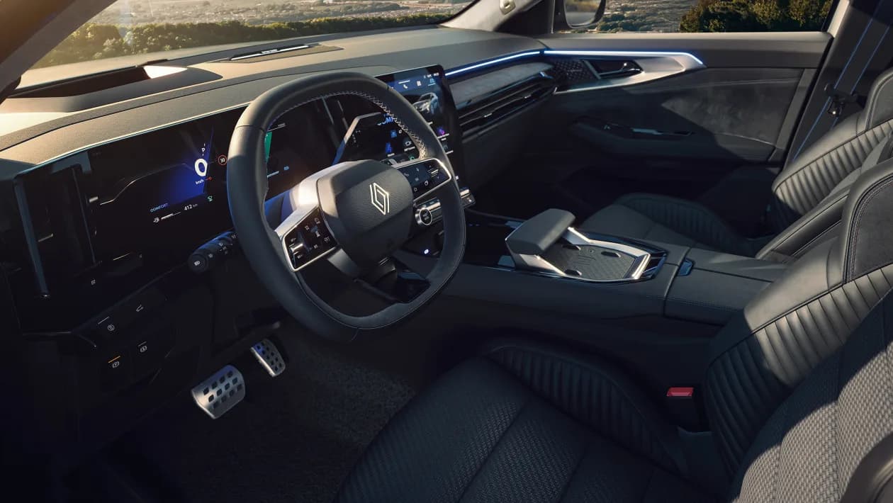 Facelift-ul Renault Austral 2025: O Revizuire a Stilului Inspirat de Rafale