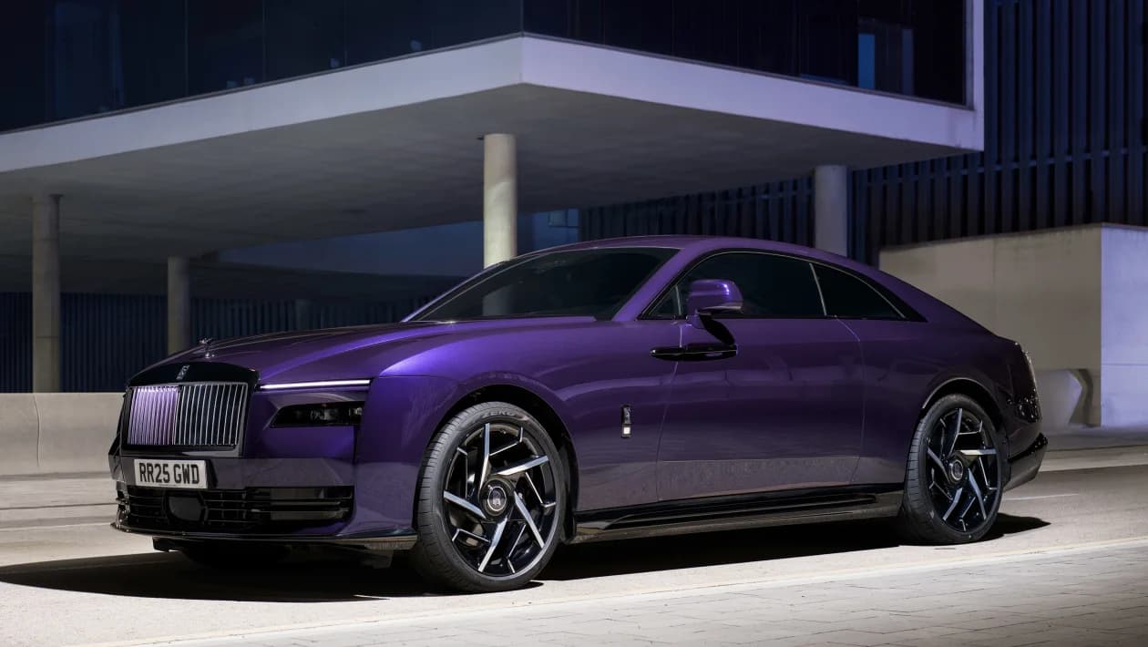 Noul Rolls-Royce Spectre Black Badge: Cea mai puternică mașină Rolls din istorie