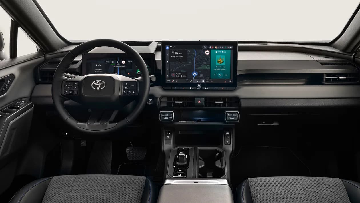 Noul Toyota RAV4 2025: Întâlnirea dintre un design robust și puterea PHEV