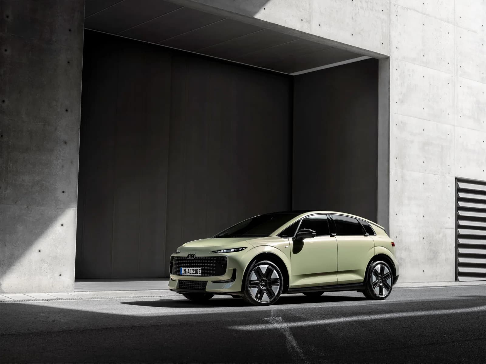 Audi A2 e-tron ajunge în România: preț de pornire de 38.800 de euro