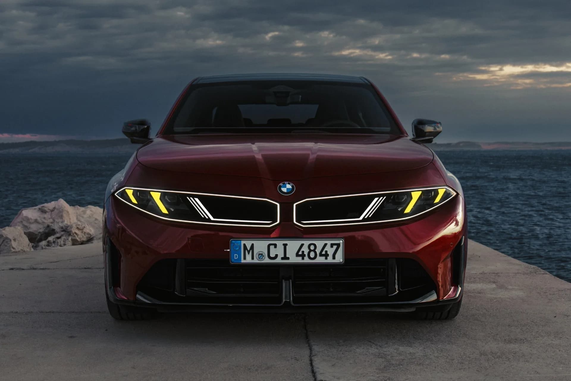 BMW adaugă un Black Package pentru modelele M Performance și anunță jante noi pentru M5