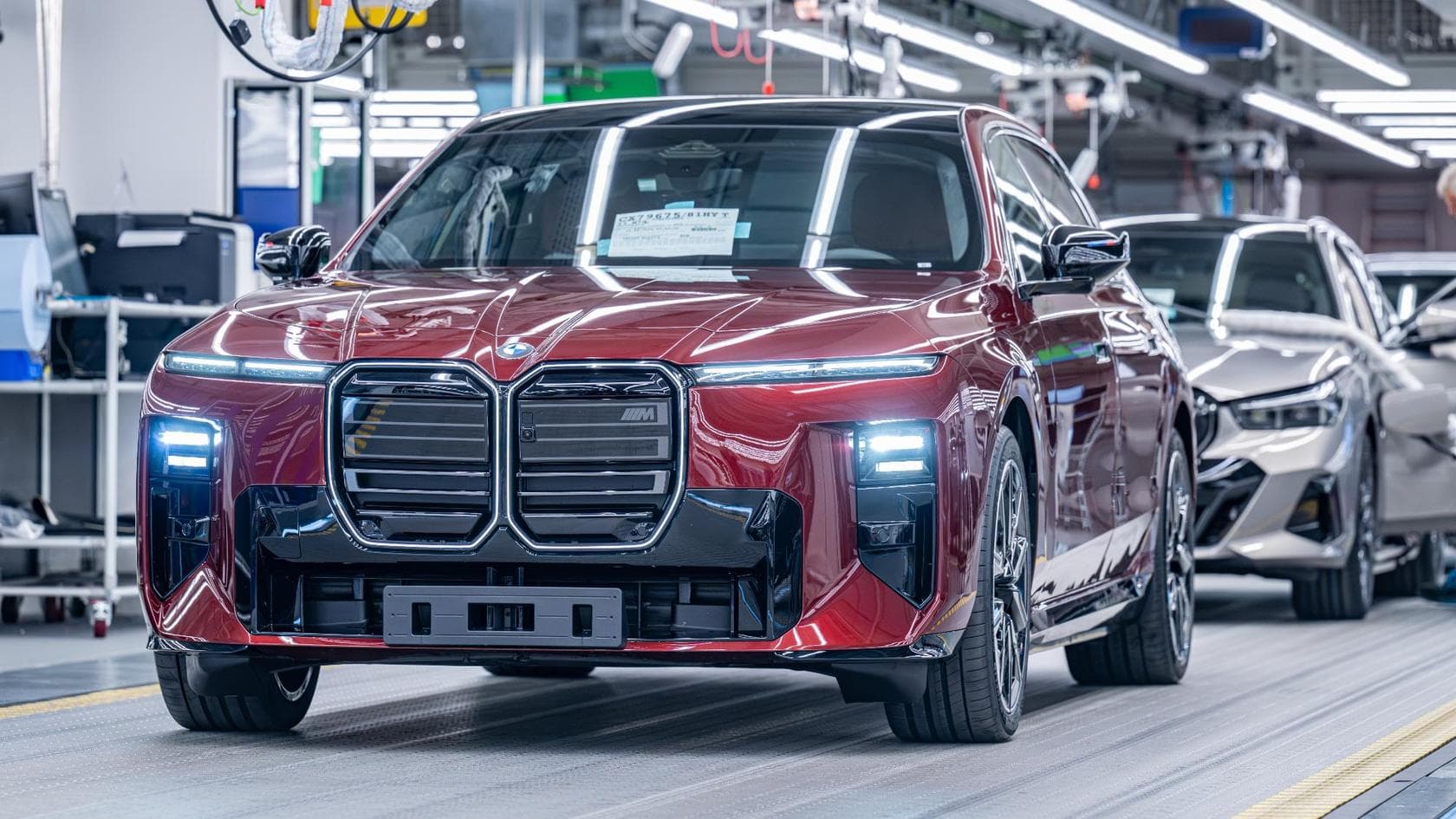 BMW începe producția noii generații Seria 7 facelift