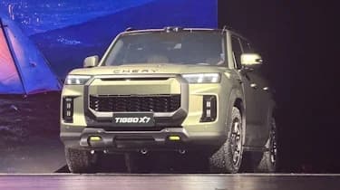 Chery Tiggo X7 este un SUV mai pătrățos, cu moduri pentru teren dificil