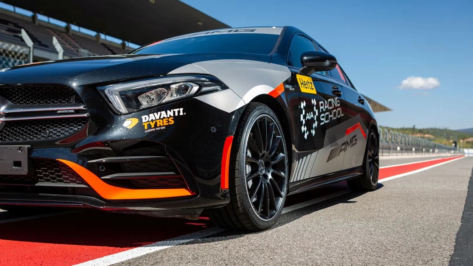 Avantajele anvelopelor all-season, ghid complet pentru șoferi