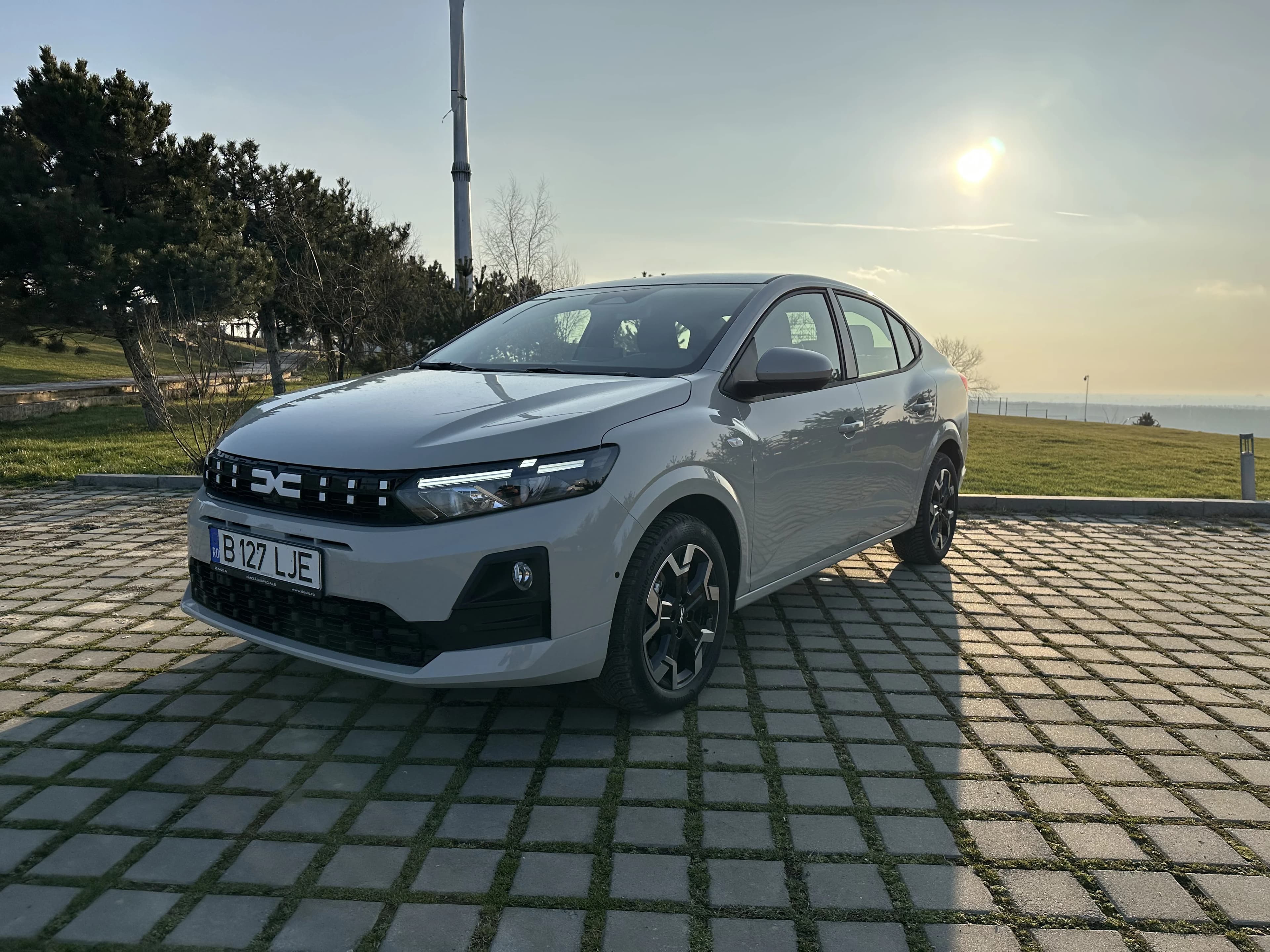 Test Drive Dacia Logan facelift 2026 – cea mai cinstită mașină pe care o poți cumpăra în România