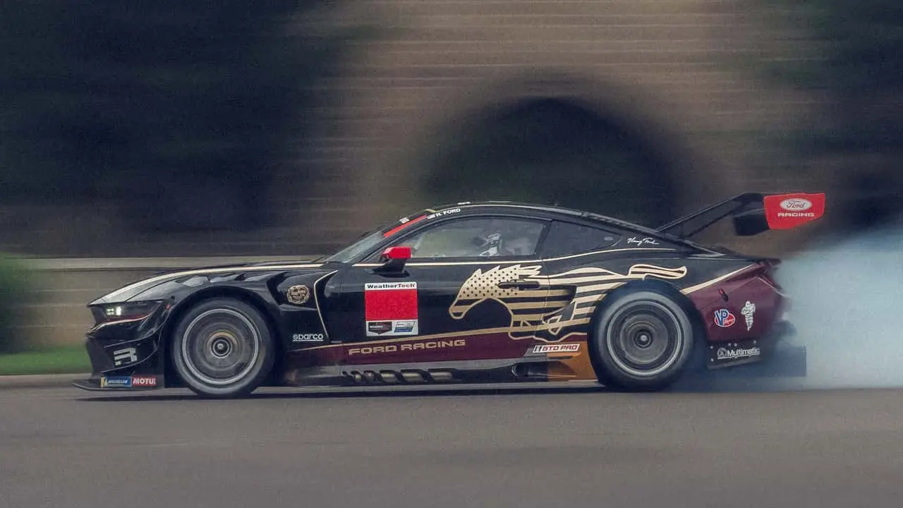 Ford Mustang GT3 primește o livrea inspirată de prima victorie a lui Henry Ford