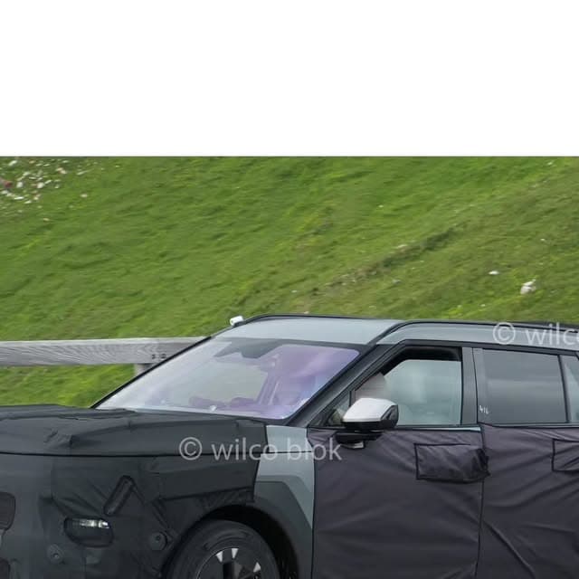Noul Hyundai Tucson, surprins în teste: design mai pătrățos și interior cu Pleos Connect