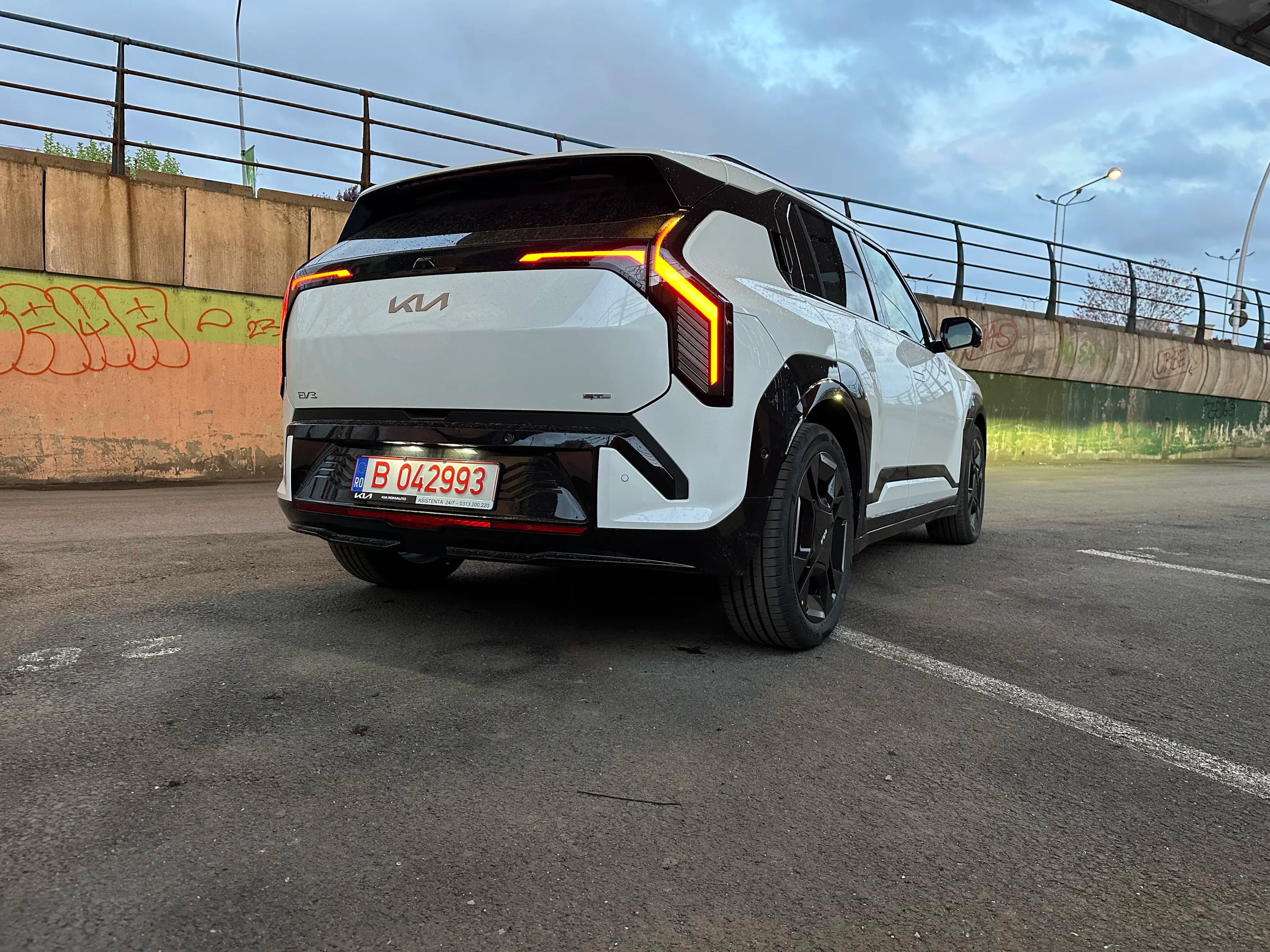 Test Drive Kia EV3 2025: Primul Contact Cu Noul SUV Electric (Experiență Completă)