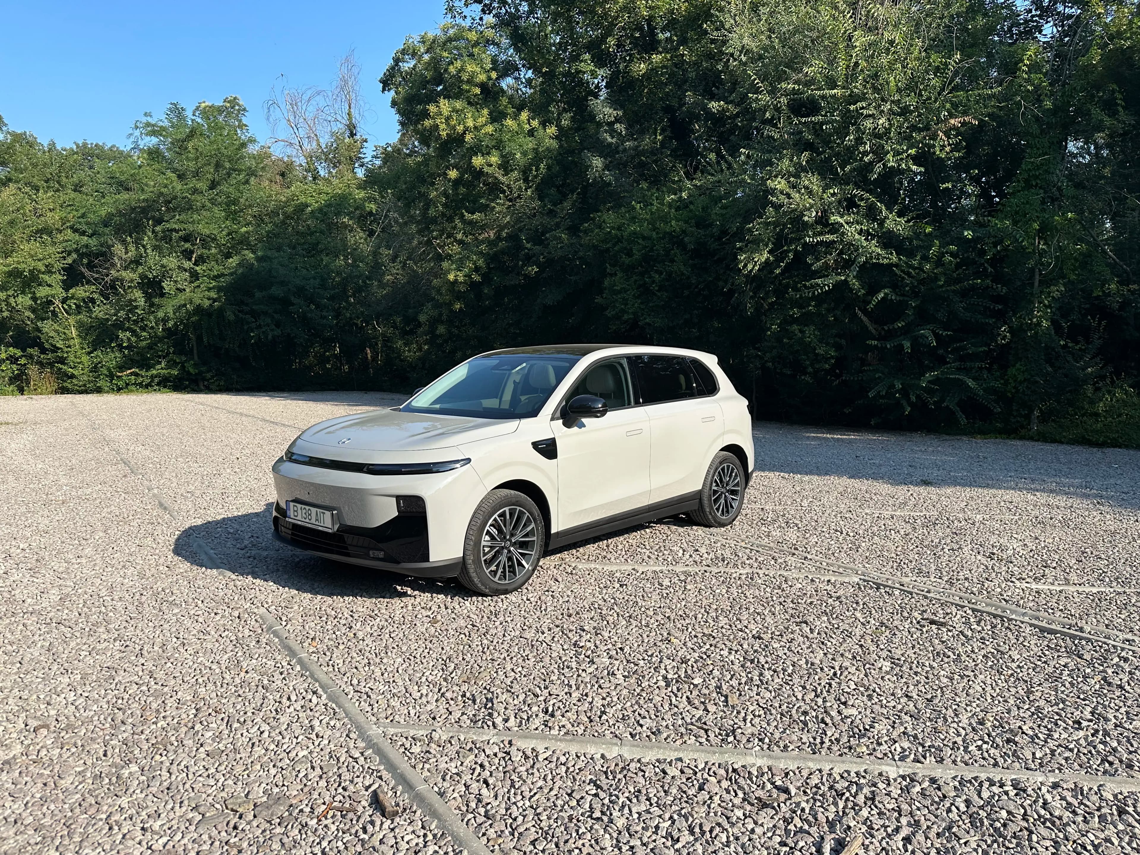 Leapmotor și FAW Group extind parteneriatul pentru mașini electrificate, baterii și sisteme de asistență