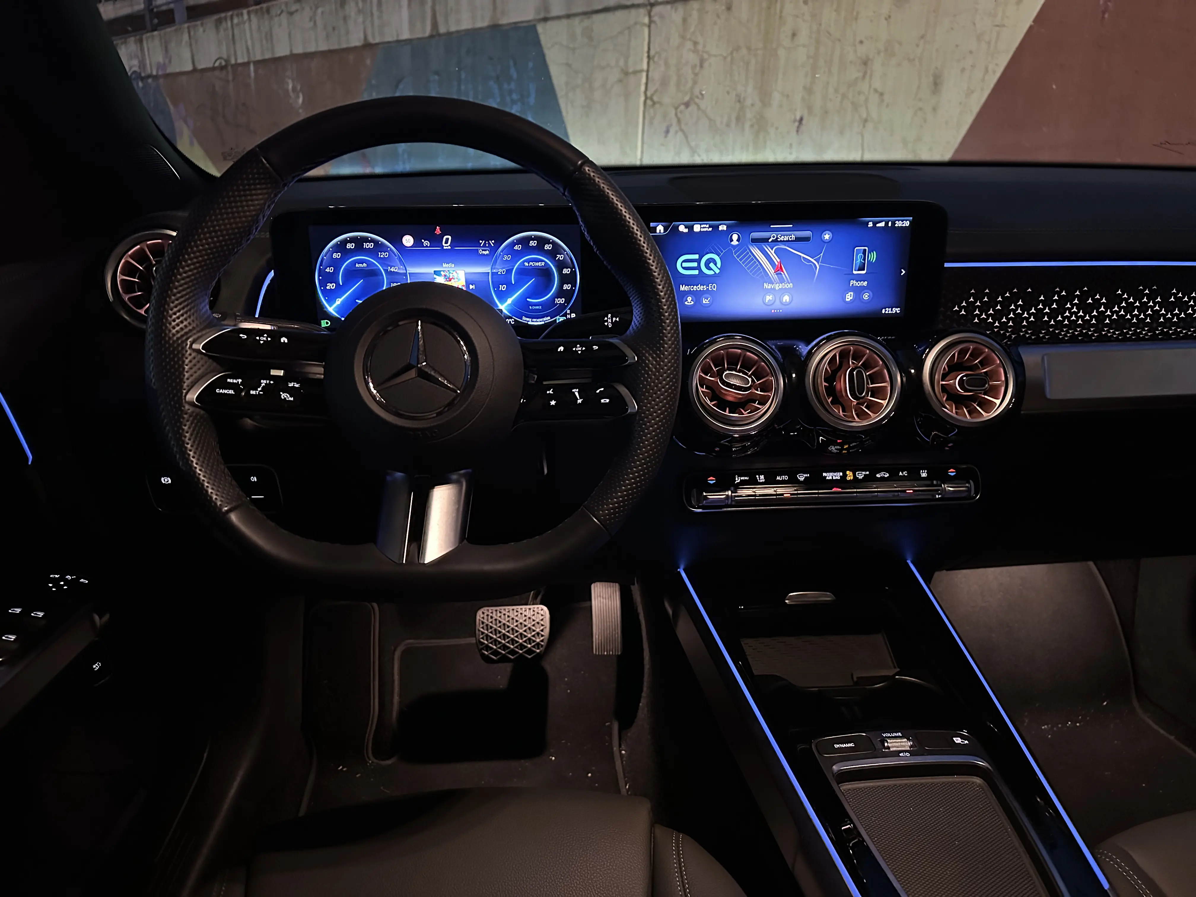 Test drive Mercedes EQB 2025: Autonomie reală și consum în oraș vs autostradă