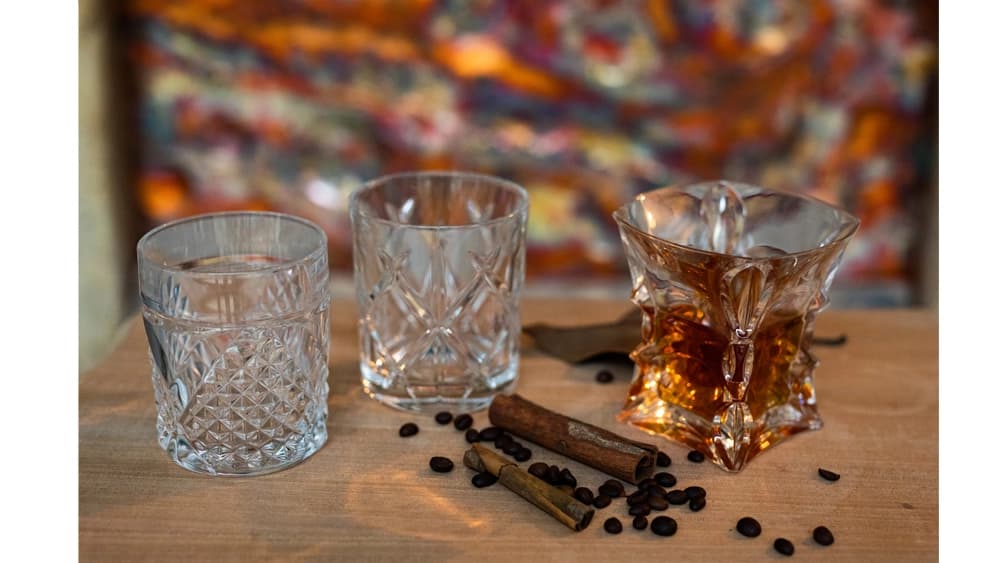 Ghidul complet pentru alegerea paharelor de cristal pentru diverse băuturi