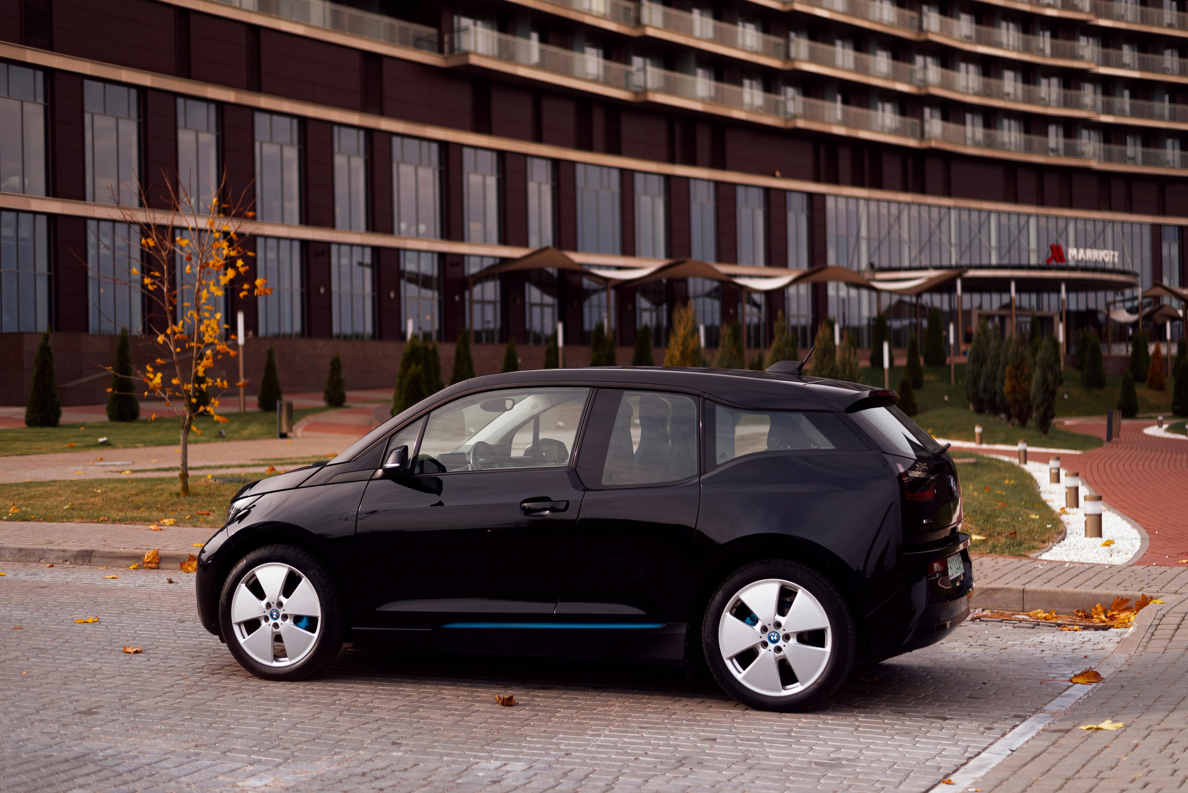Grupul BMW a atins pragul de două milioane de mașini electrice produse