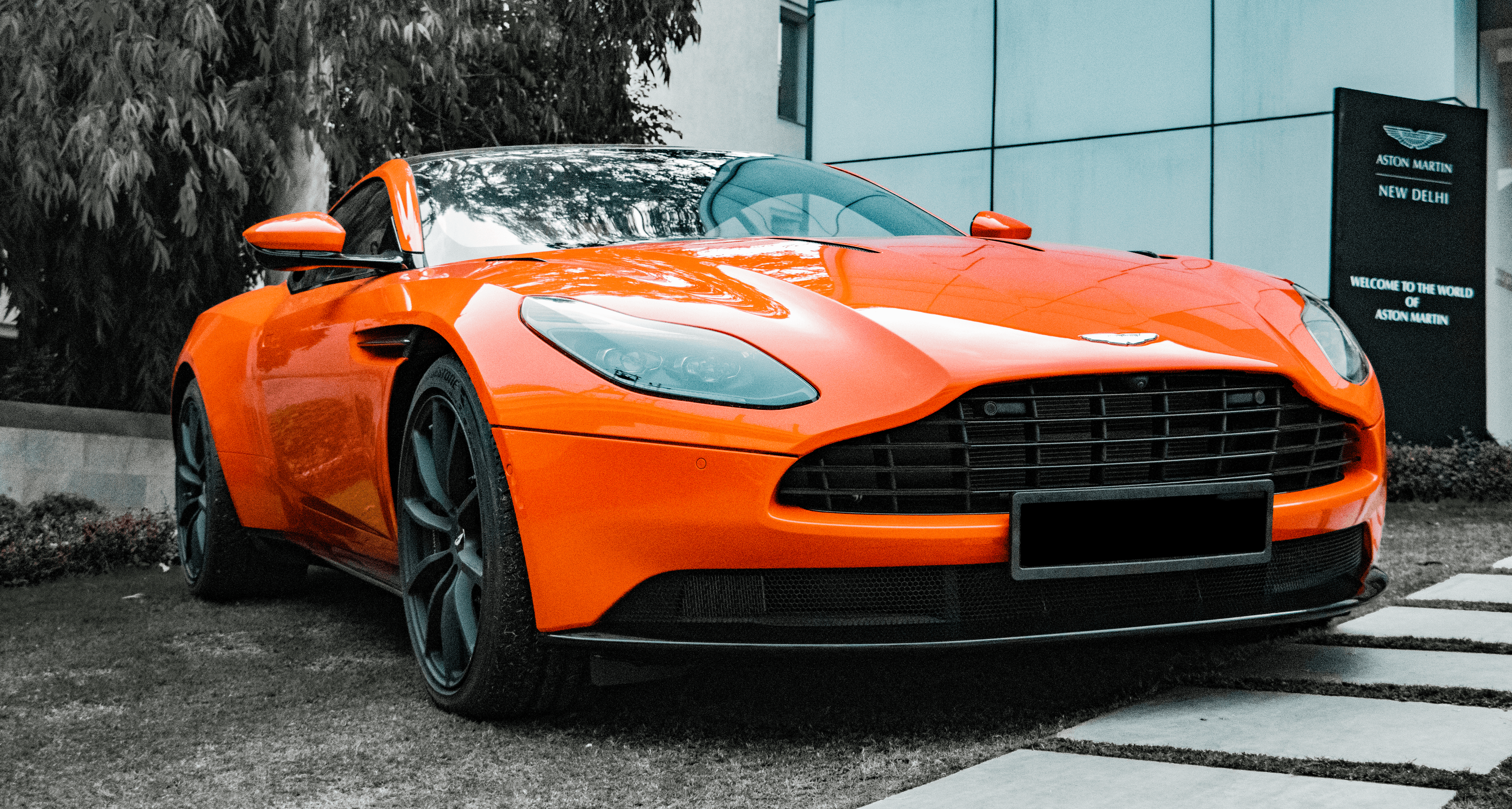 Aston Martin a obținut o linie de finanțare de 550 de milioane de lire sterline