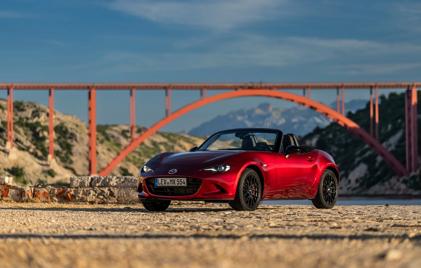 Mazda dezvoltă motor cu combustibil sintetic pentru noul model MX-5