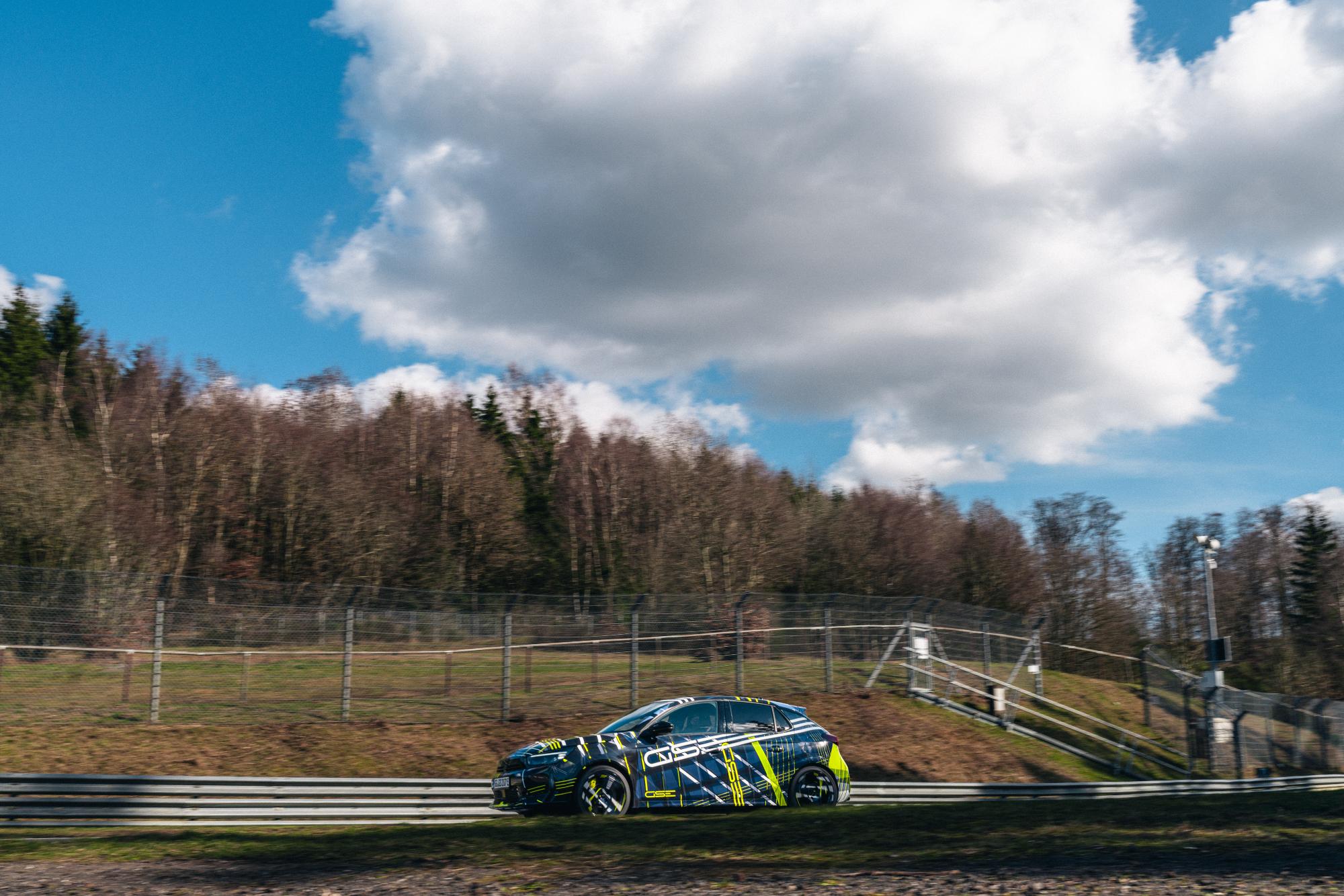 Noi imagini cu viitorul Opel Corsa GSE și lansarea programată în octombrie