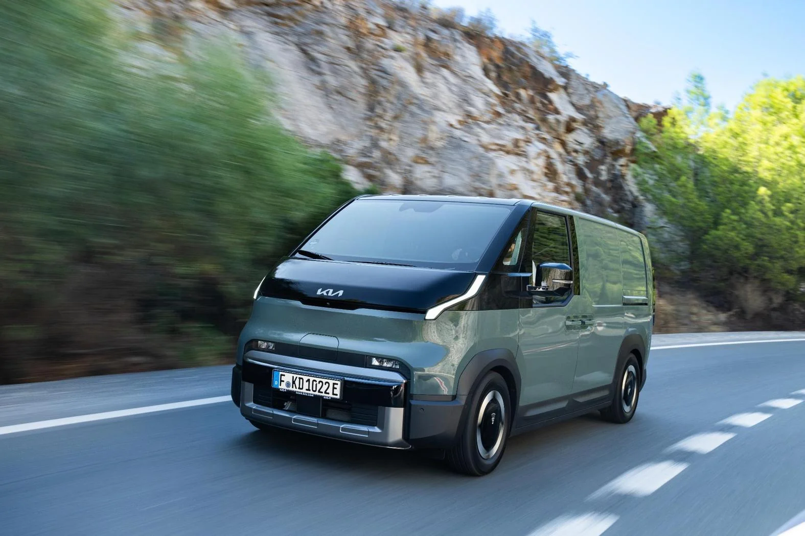 Kia PV5, desemnată Utilitara Anului 2026 în România