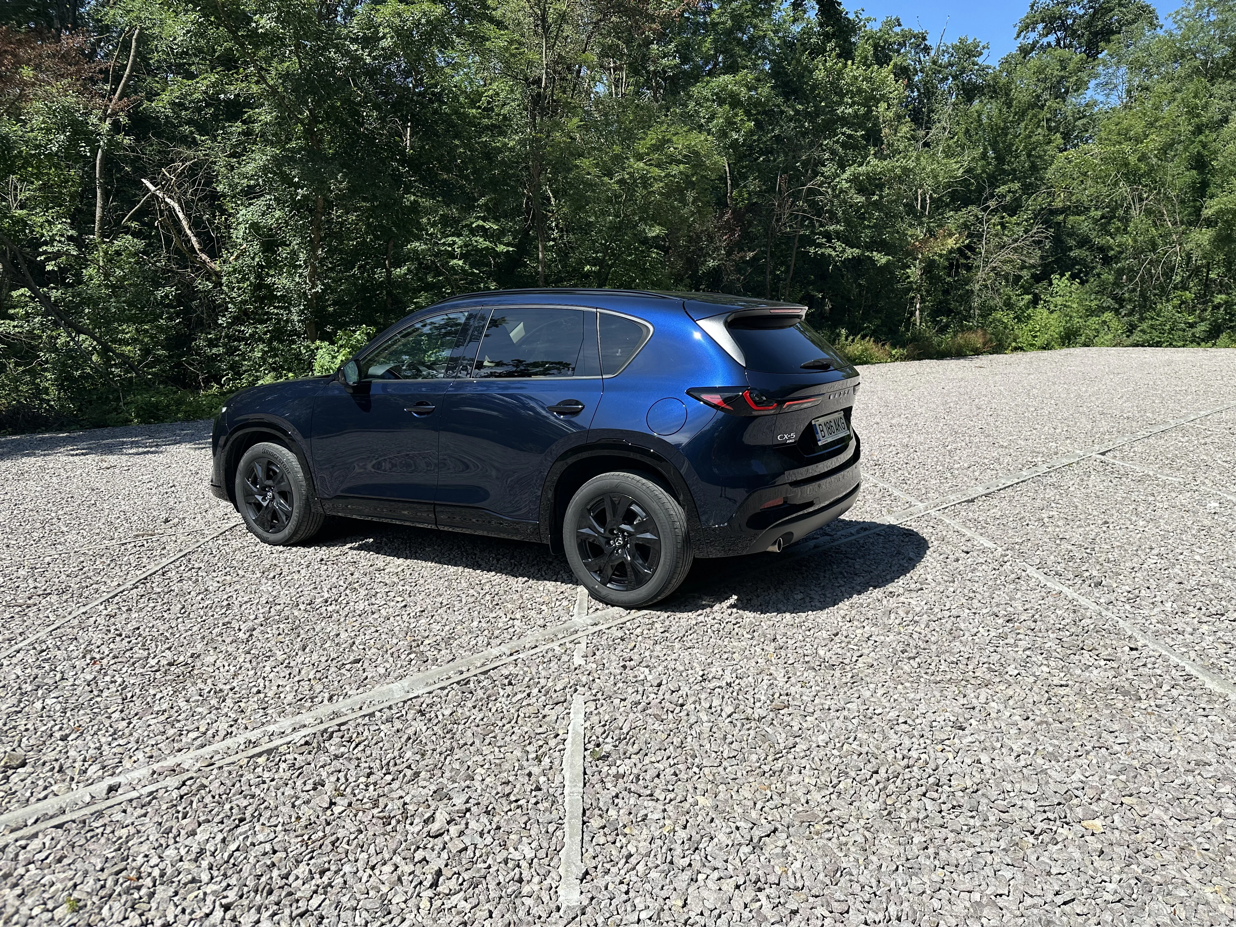 Test Drive Mazda CX-5 2.5 e-Skyactiv: SUV-ul care nu se grăbește, dar știe să te țină liniștit