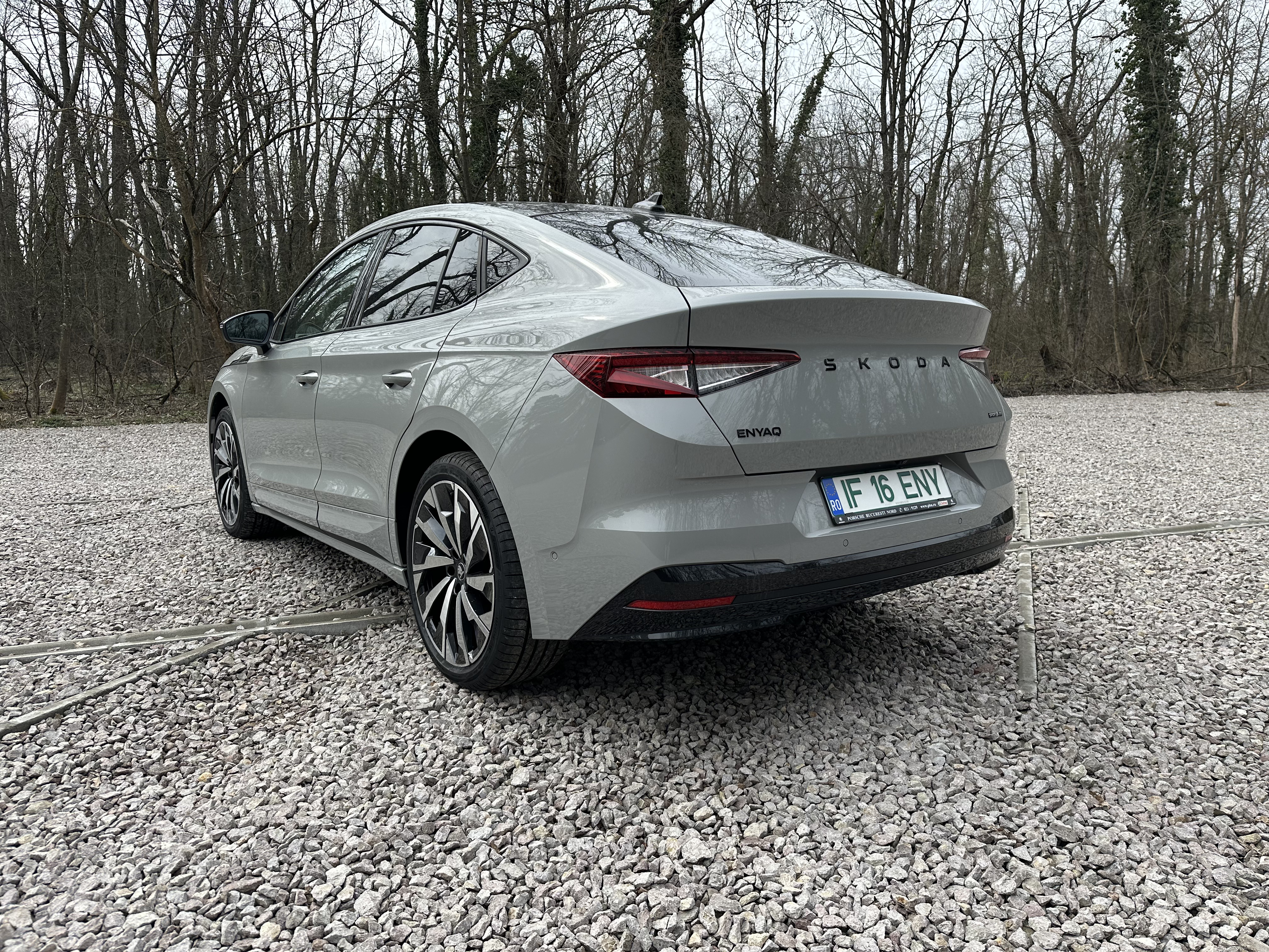 Skoda Enyaq Coupe review: SUV-ul electric de familie care arată mai bine decât ar trebui